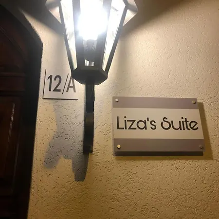 Liza's Suite's - Room's With A View Appartement *