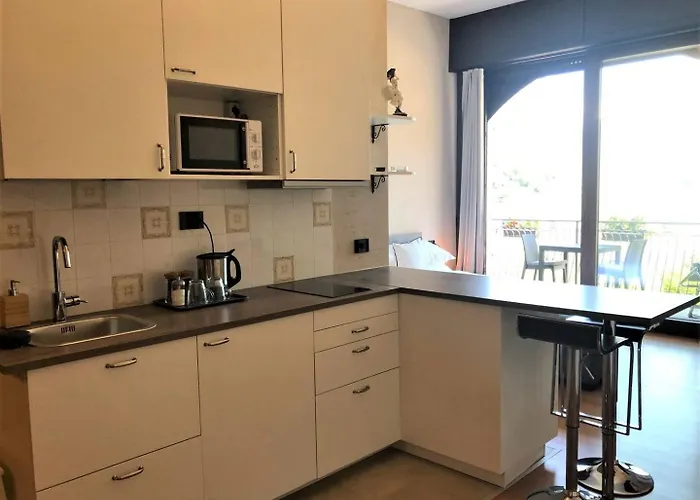 Liza's Suite's - Room's With A View דירה סלה קומצ'ינה
